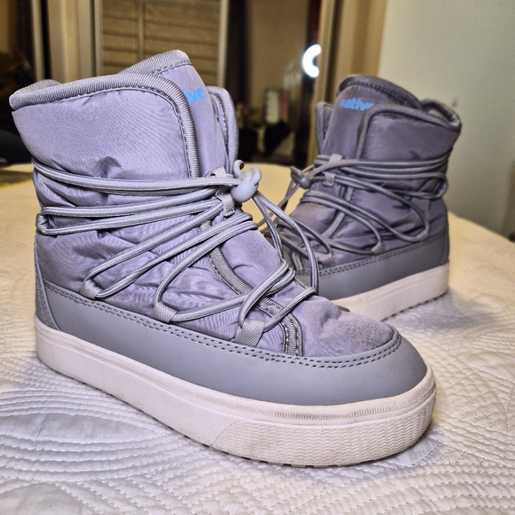 GUC Native Chamonix Little Kid's Unisex Winter Snow Boots Boy's/Girl's Gray 2 - Picture 2 of 16